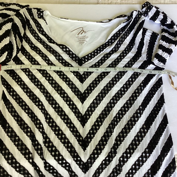 Miracle Body Miraclesuit Coverup Womens Large Black White Slimming Shapewear NWT - Picture 12 of 13
